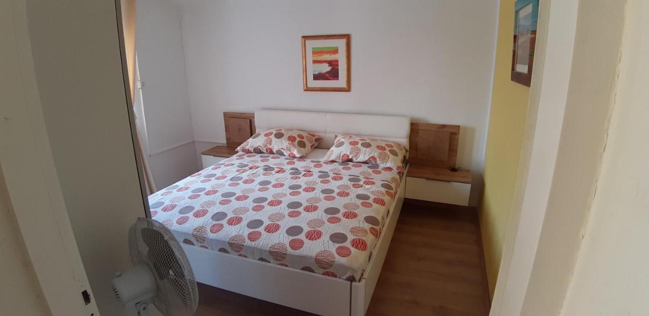Apartman Jopa Pag Town Luaran gambar